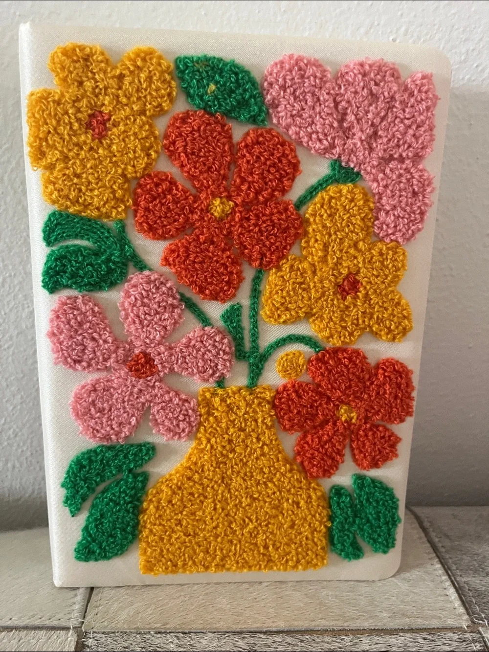 Jot vibrant chenille